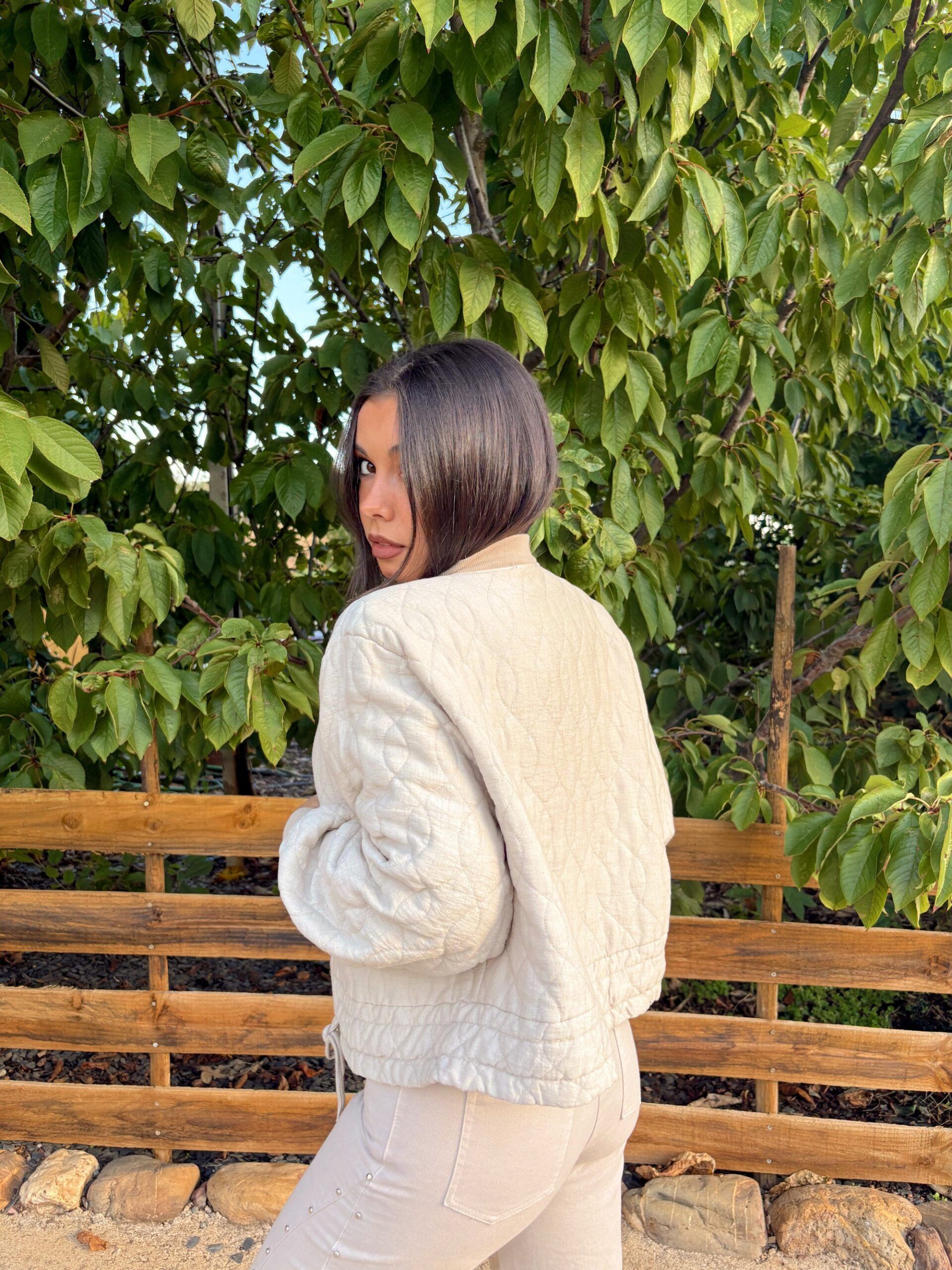 bomber beige(1)-Photoroom
